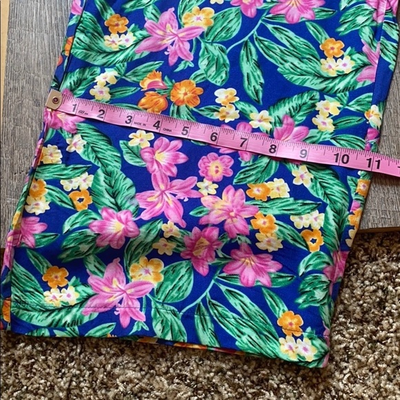 NWT GO COCO Small Hawaii Floral Vneck Jumpsuit - Picture 13 of 13